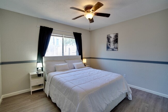 Building Photo - 4010 Oak Terrace Ct