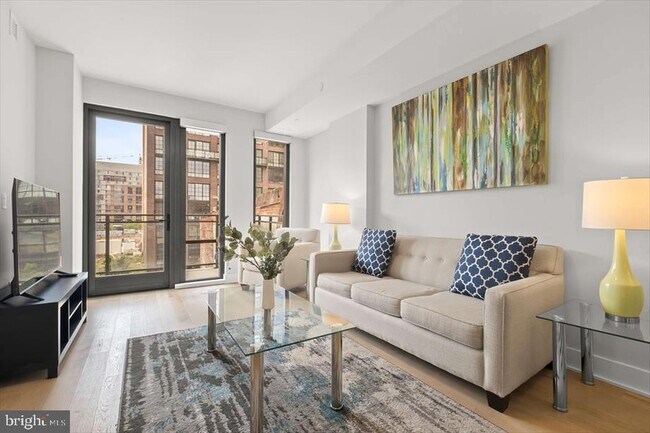 Building Photo - 40 N Street NE Unit (2 BEDROOM)