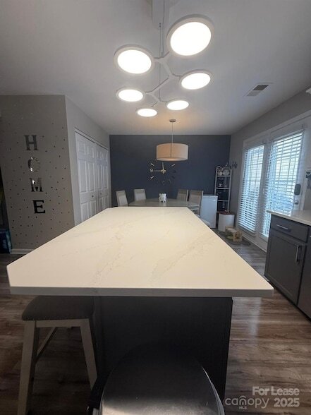 Building Photo - 18506 Oakhurst Blvd