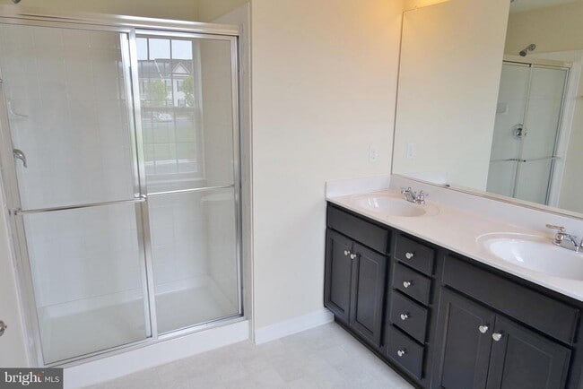 Building Photo - 48 Niblick Square