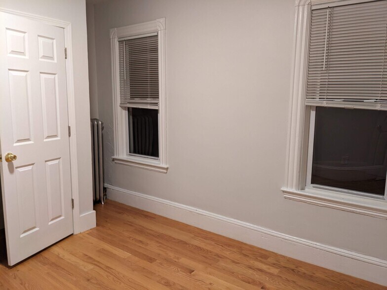 Building Photo - 25 Moreland St