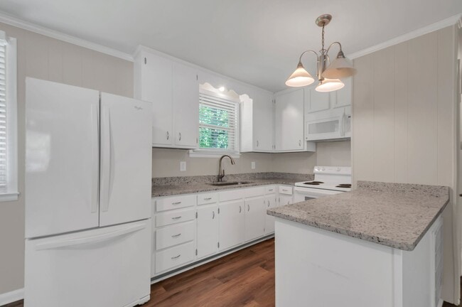 Building Photo - 7311 Birch Bark Dr