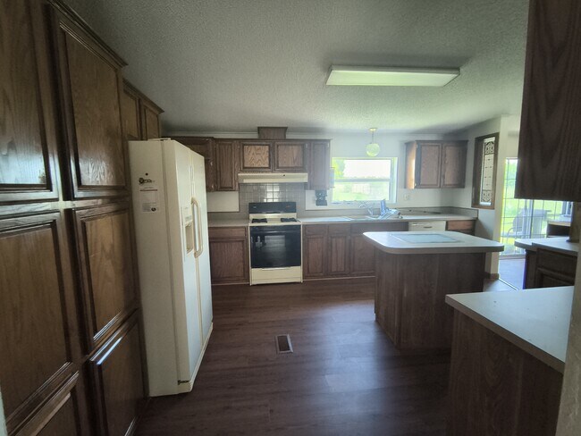 Building Photo - 4735 Co Rd 74