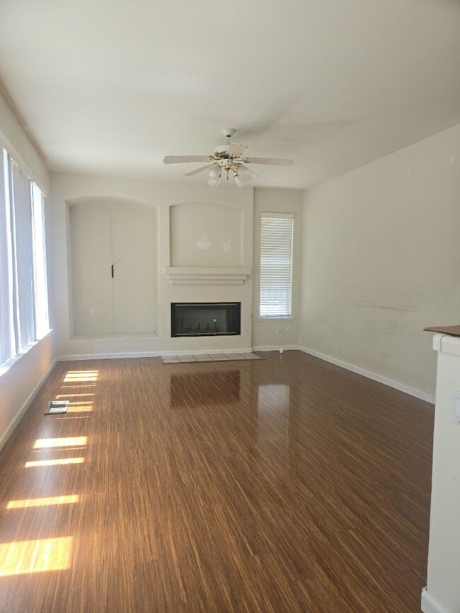Building Photo - 5152 Renaissance Ct