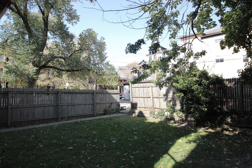 Building Photo - 315 Franklin Ave