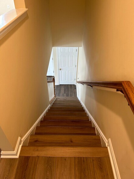 Building Photo - 409 Gandy Dancer Ct