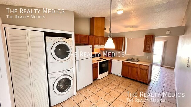 Building Photo - 12347 Antonio Cir