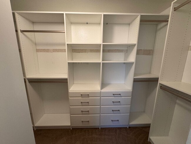 Building Photo - 6401 Alabaster Dr