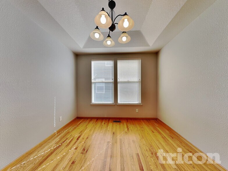 Building Photo - 4981 Mt Cameron Dr