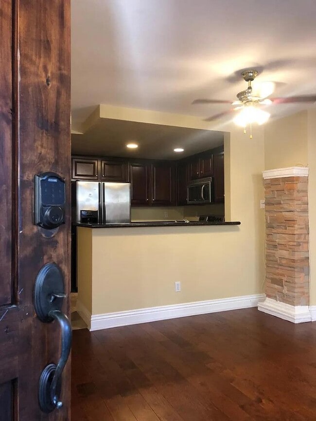 Building Photo - 3937 Nobel Dr