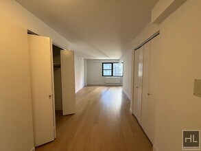 Building Photo - East 39th Street