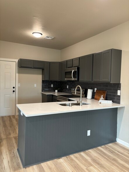Kitchen - 1544 NE 29th St