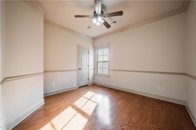 Building Photo - 3778 Prince Philipe St