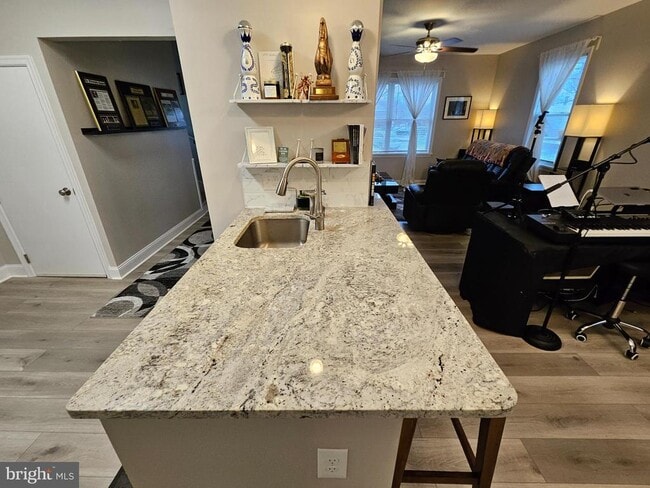 Building Photo - 404 W Wayne Ave