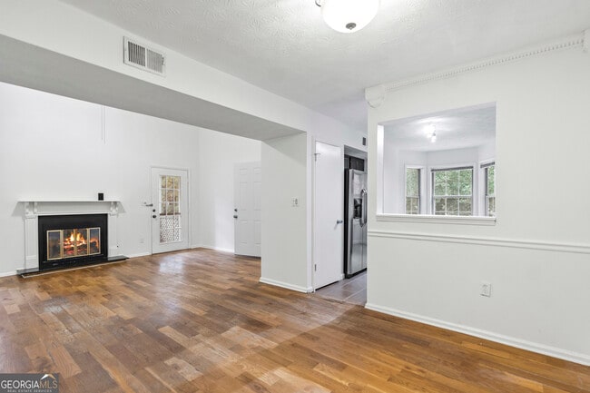 Building Photo - 6449 Pinebark Way