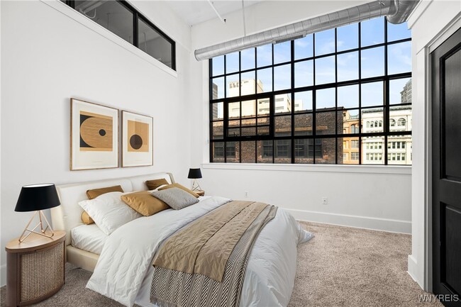 Building Photo - 210 Ellicott St