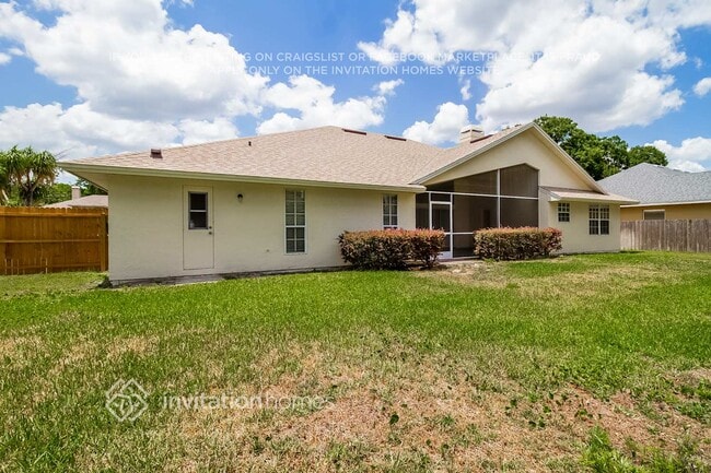 Building Photo - 139 Varsity Cir