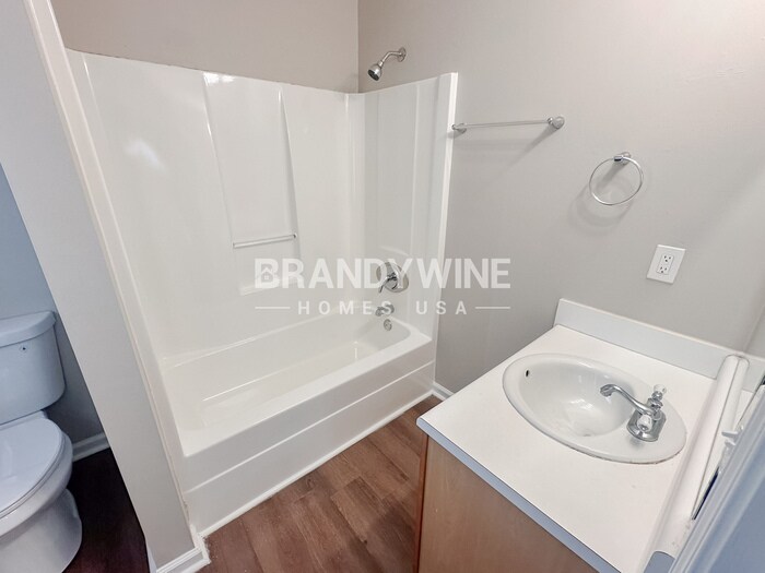 Building Photo - 425 Hannah Dr