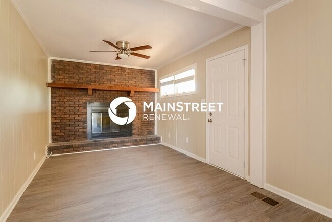 Building Photo - 3 Bedroom Pet-Friendly Home in Pleasant Gr...