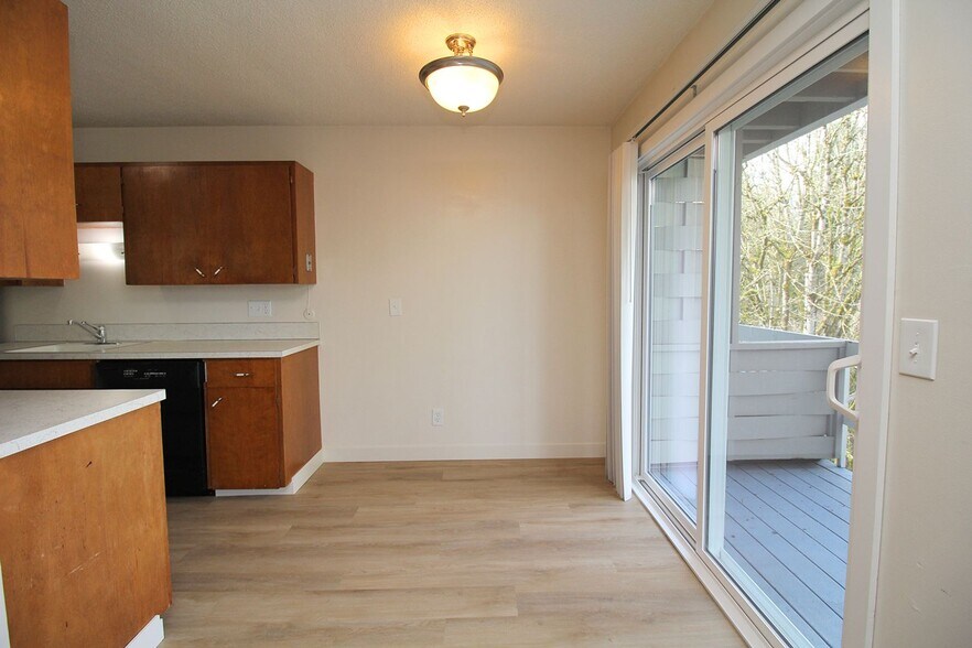 Building Photo - 1001 SW Woods St