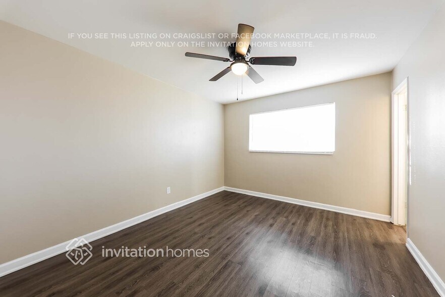 Building Photo - 3335 W McLellan Blvd