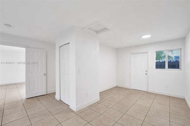 Building Photo - 30 SW 8th St