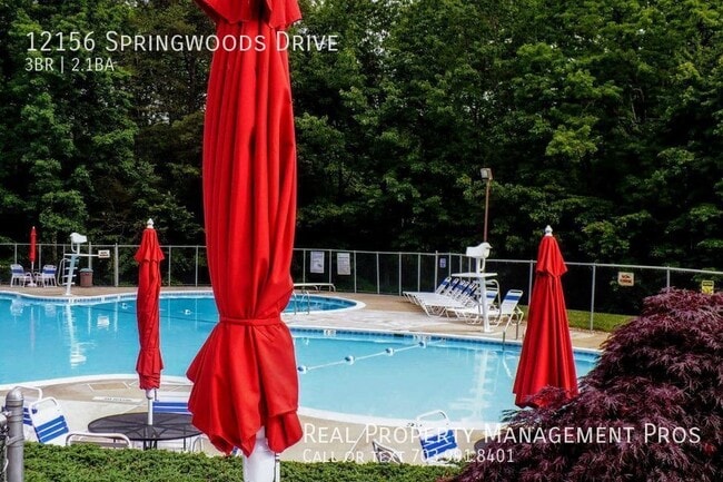 Building Photo - New Paint