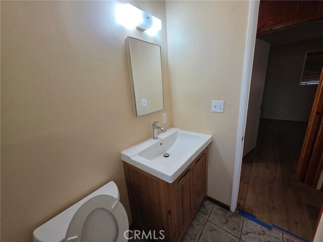 Building Photo - 474 Delle Dr