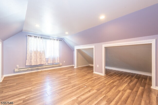 Building Photo - 2407 Dorchester Rd