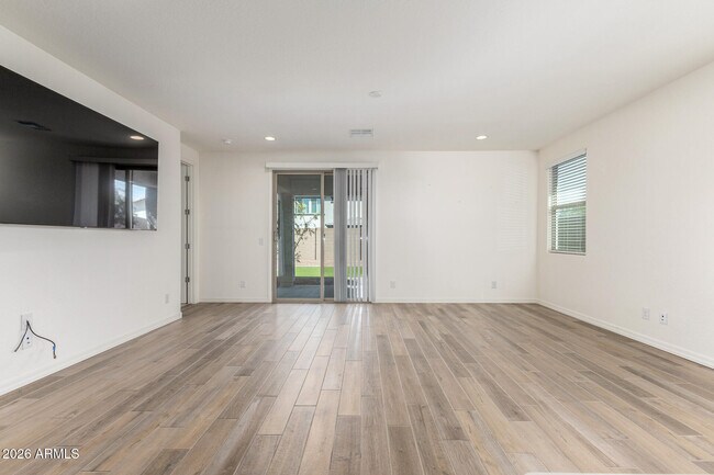 Building Photo - 2117 N 209th Ln