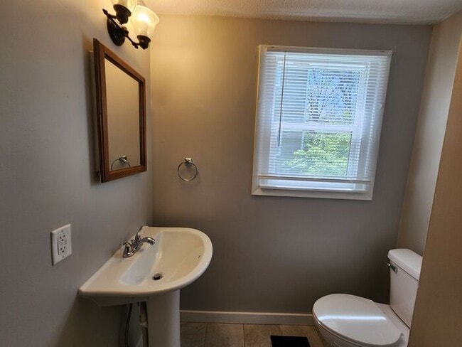 Building Photo - 1 Bedroom in the Farrington Grove Neighbor...