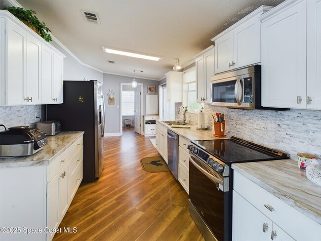 Building Photo - 7660 Kyak Ct