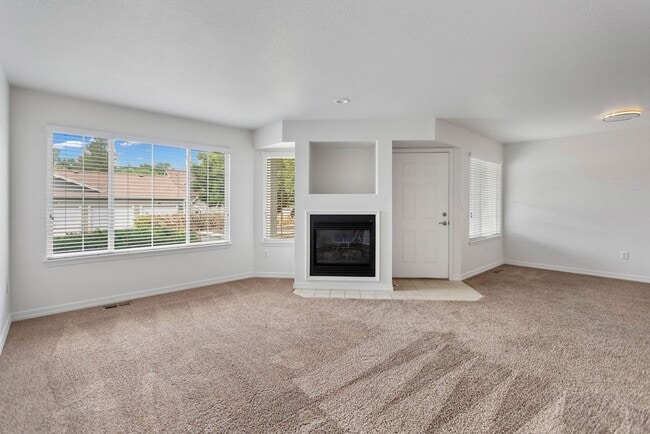 Building Photo - 5550 Corbett Dr