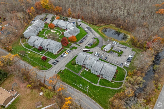 Building Photo - Jefferson Woods