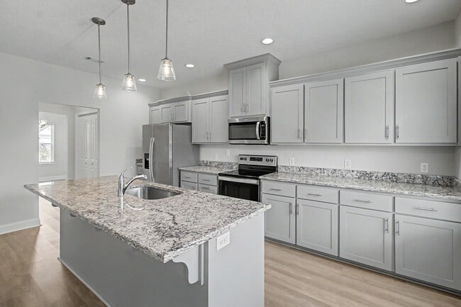Building Photo - 173 Mcclelland Lp NE