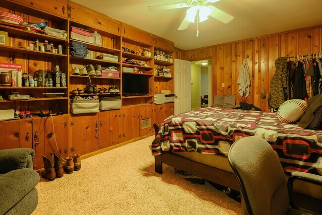 Building Photo - 1380 Ivywood Dr