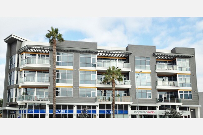 Landmark Chase Los Angeles, CA Apartment Finder