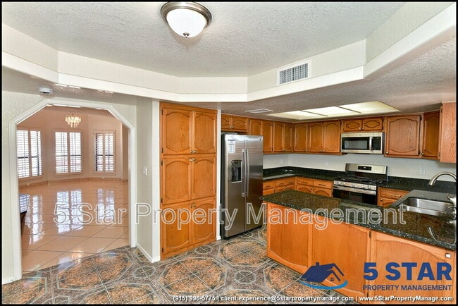 Building Photo - 11620 Laura Marie Dr