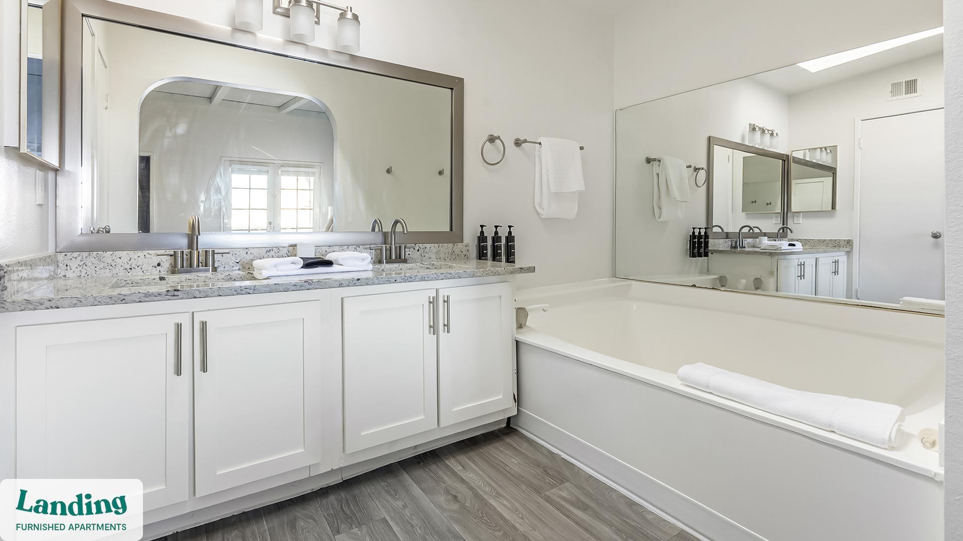 Building Photo - 5272 Tamarus St