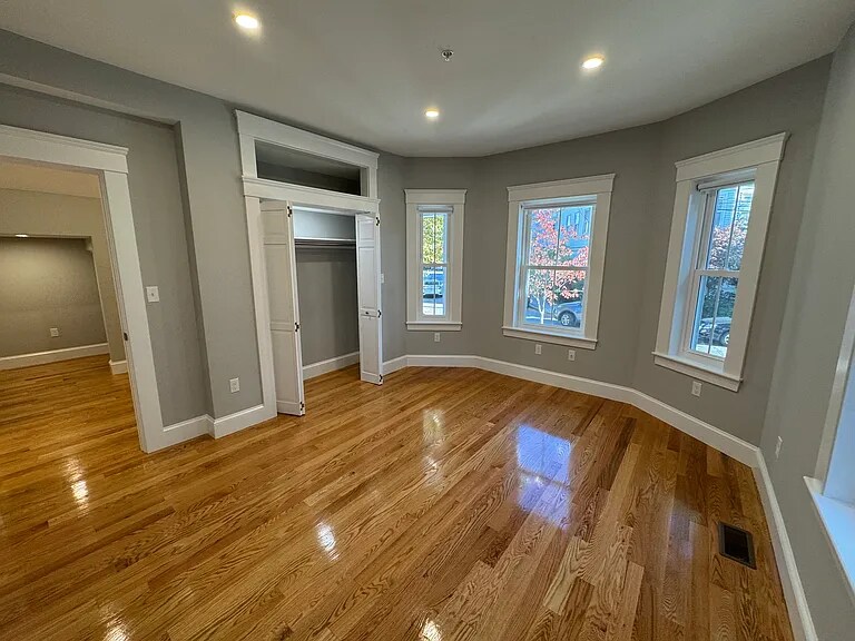 Building Photo - 86 Orchard St