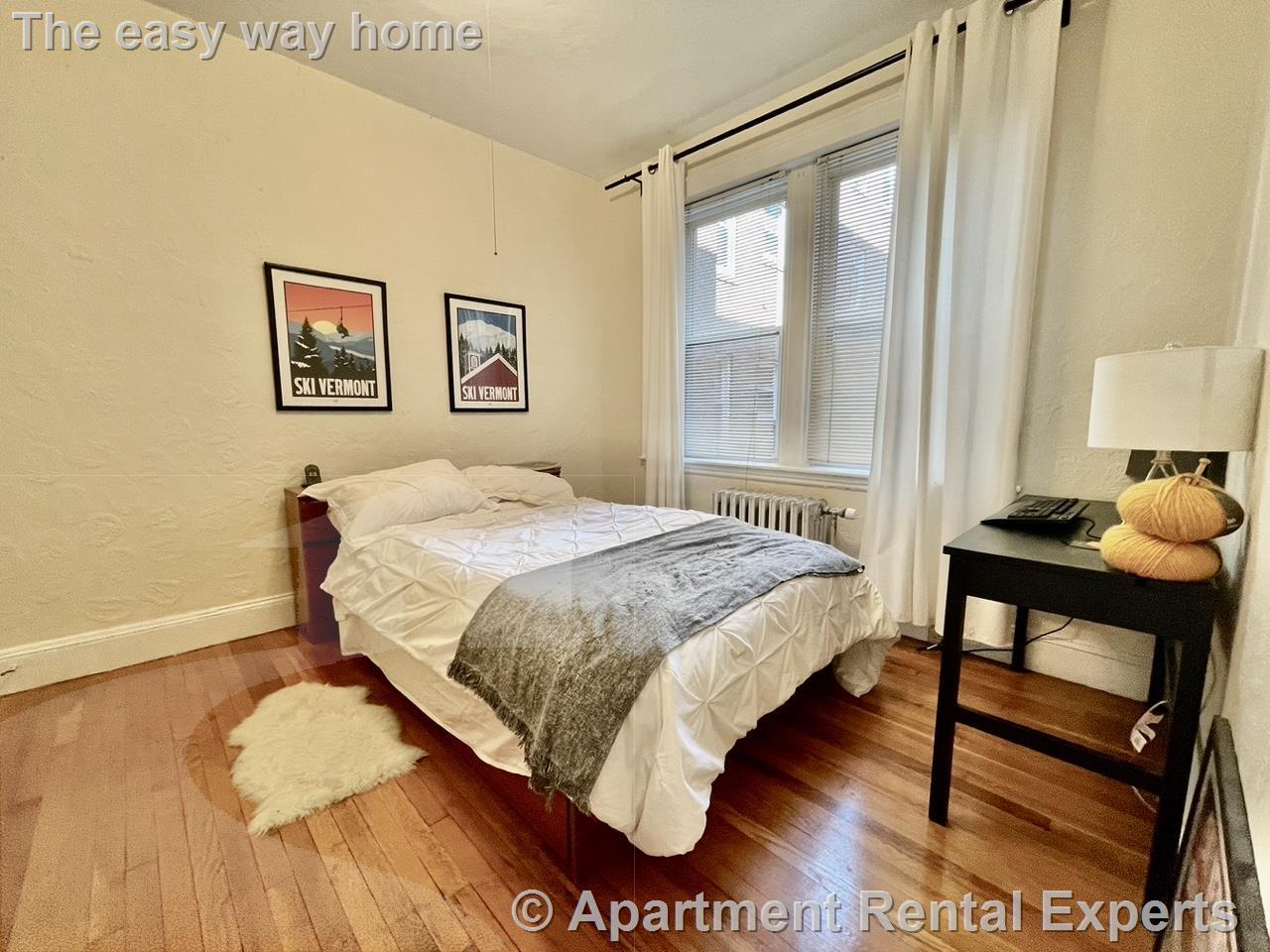 Building Photo - 73 Martin St