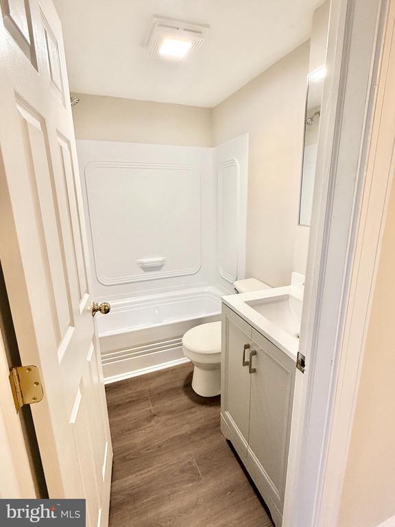 Building Photo - 666 Jefferson Ave