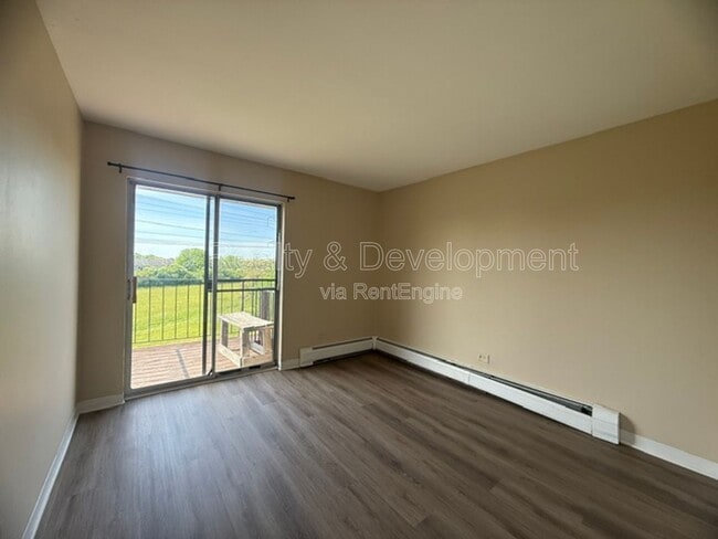 Building Photo - 808 College Blvd