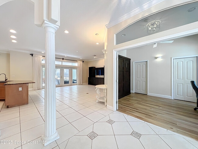 Building Photo - 4361 Davidia Dr