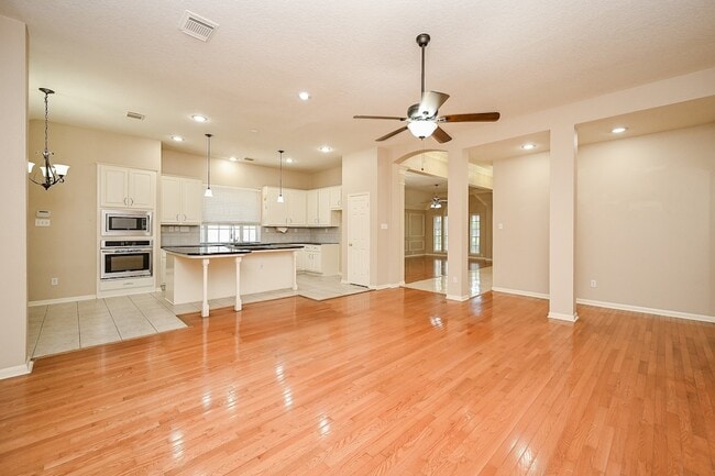 Building Photo - 1335 Remington Crest Dr