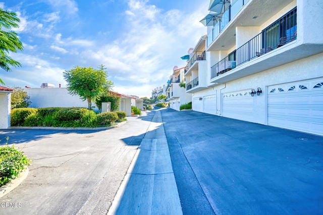 Building Photo - 886 Winding Way Dr