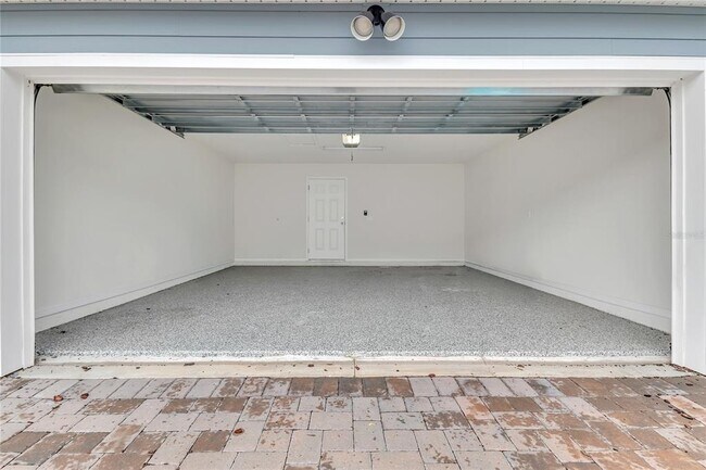 Building Photo - 14328 Sapelo Beach Dr