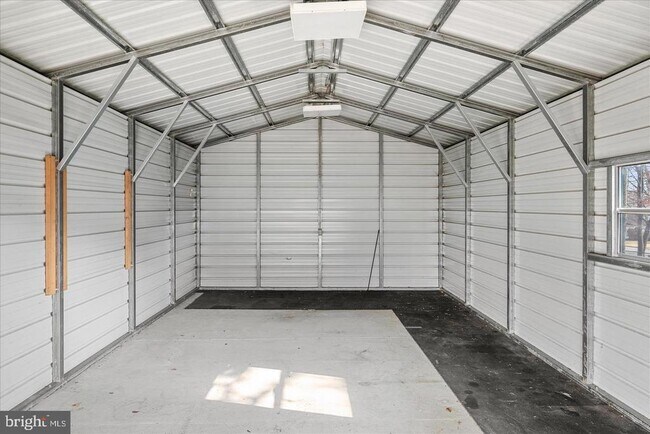 Building Photo - 14367 Springbrook Ct