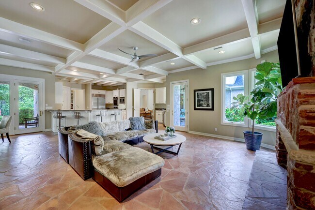 Building Photo - 102 Wood Trail