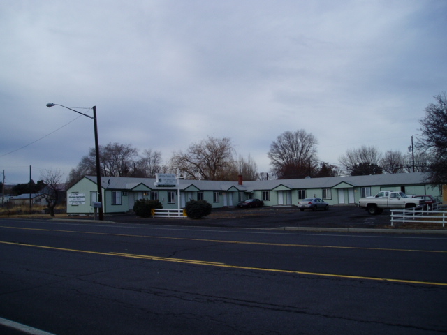 Primary Photo - Lakeview Apartments